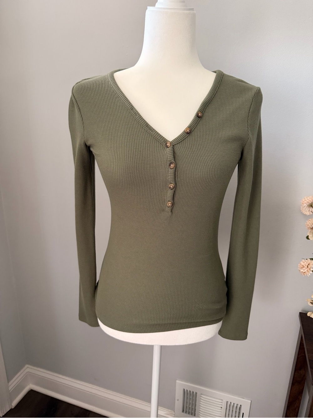 American Eagle Outfitters Olive Ribbed Henley Long Sleeve Top